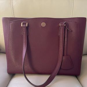 SOLD 🌼 Tory Burch Burgundy Tote